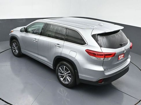 Certified 2018 Toyota Highlander XLE image 41