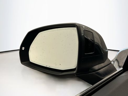 Used 2023 Audi Q5 2.0T Premium w/ Convenience Package AWD/4WD image 16