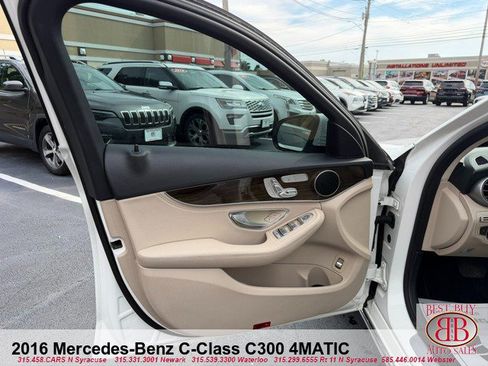 Used 2016 Mercedes-Benz C 300 4MATIC Sedan image 9