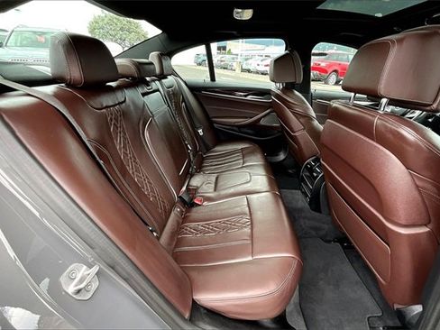 Used 2022 BMW M550i xDrive w/ Shadowloine Package image 29