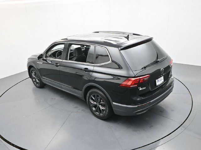 Used 2023 Volkswagen Tiguan SE FWD image 42