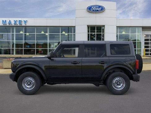 New 2025 Ford Bronco Base image 28