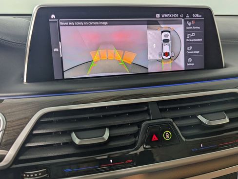 Used 2022 BMW 750i xDrive w/ Executive Package AWD/4WD image 26