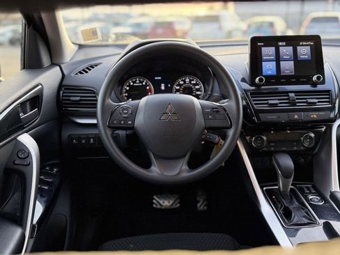 Used 2023 Mitsubishi Eclipse Cross LE image 23