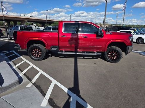 Used 2024 GMC Sierra 2500 SLT w/ SLT Premium Package image 20
