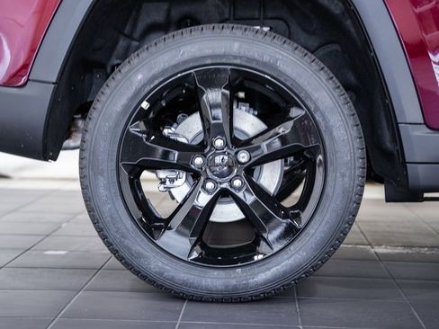 New 2025 Jeep Grand Cherokee Limited w/ Luxury Tech Group II image 19