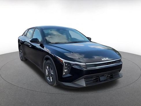 Used 2025 Kia K4 FWD image 3