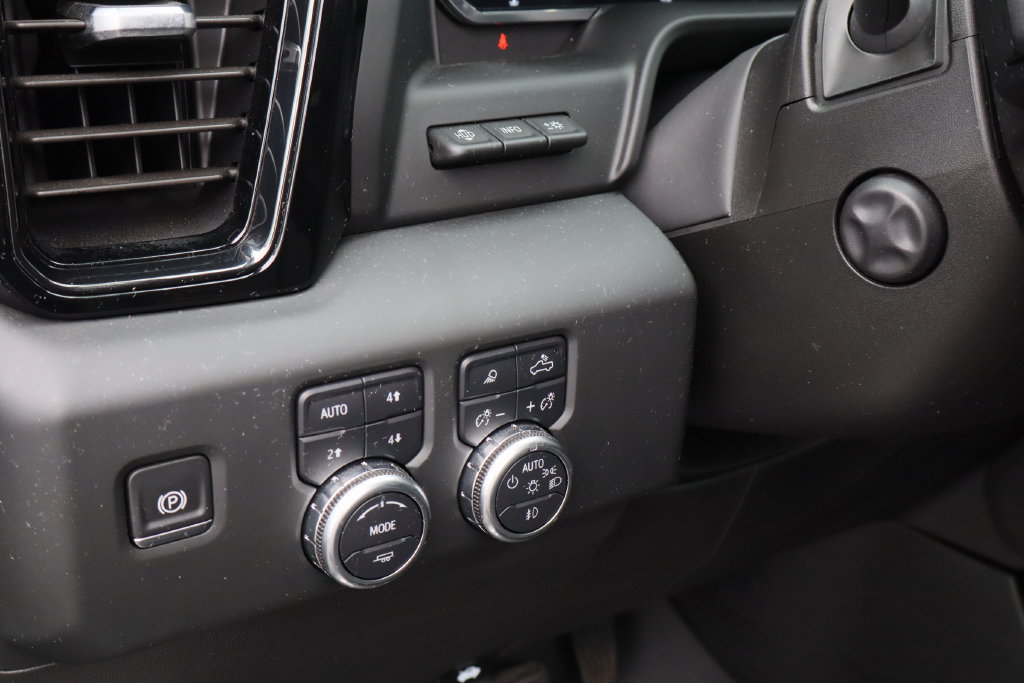 Certified 2024 GMC Sierra 1500 AT4 w/ Technology Package AWD/4WD image 13