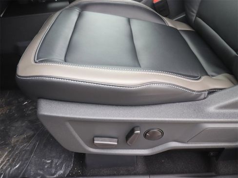 New 2025 Ford Bronco Outer Banks image 14