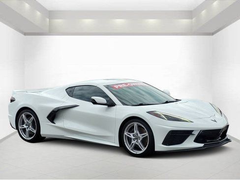 Used 2020 Chevrolet Corvette Stingray Preferred Cpe w/ 2LT Preferred Equipment Group RWD image 1