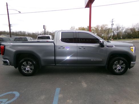 Used 2021 GMC Sierra 1500 SLE image 2