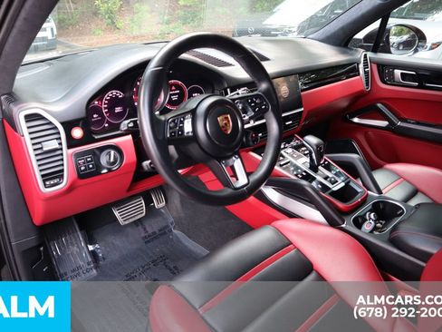 Used 2023 Porsche Cayenne Turbo AWD/4WD image 9