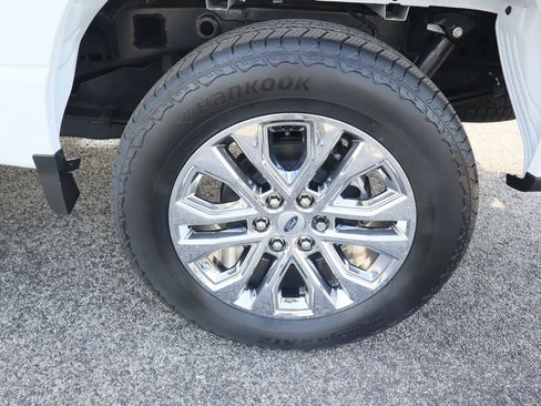 New 2025 Ford F150 Lariat w/ Equipment Group 501A Mid image 13