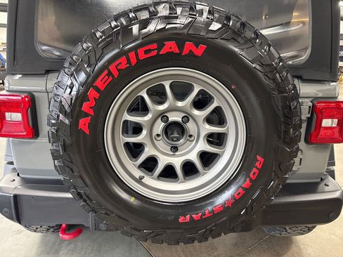 Used 2018 Jeep Wrangler Rubicon image 16