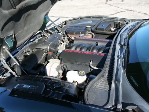 Used 2001 Chevrolet Corvette Convertible w/ Preferred Equipment Group2 image 40