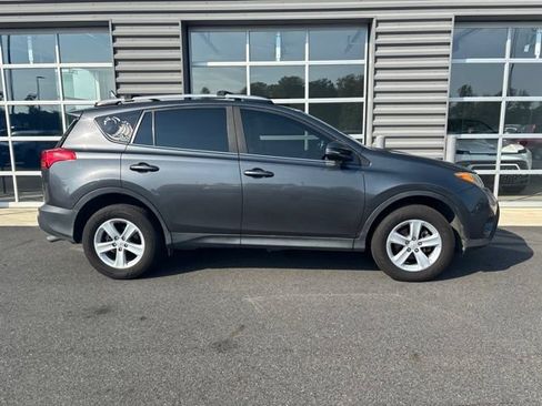 Used 2014 Toyota RAV4 XLE AWD/4WD image 2