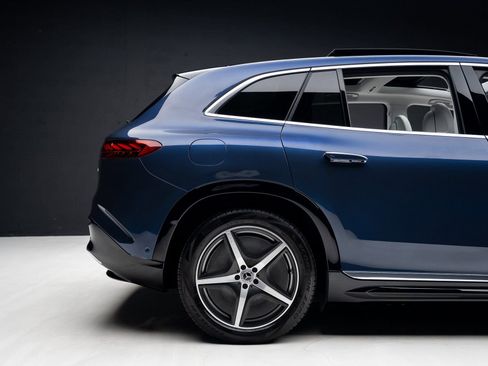 Used 2023 Mercedes-Benz EQS 450+ 4MATIC SUV w/ AMG Line Exterior Package image 36