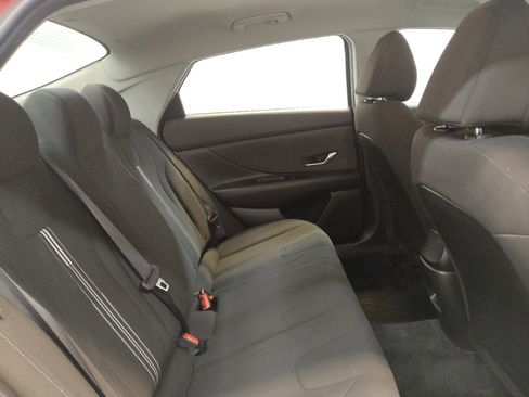 Used 2024 Hyundai Elantra SEL FWD image 19