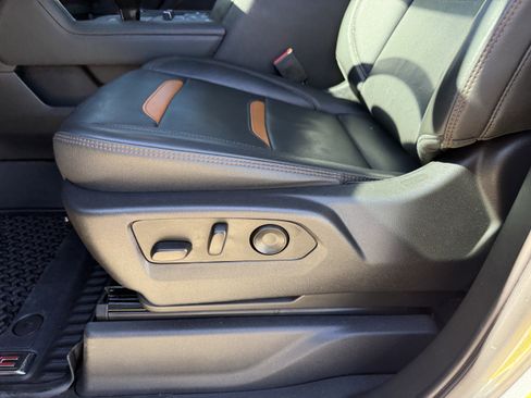 Used 2023 GMC Sierra 1500 AT4 w/ Technology Package image 29