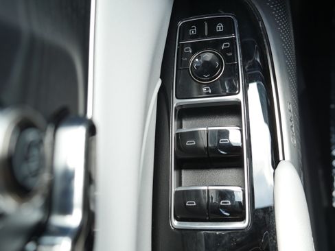 Used 2024 Cadillac Lyriq Luxury AWD/4WD image 30