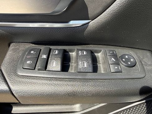 Used 2019 RAM 1500 Big Horn AWD/4WD image 16