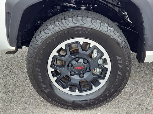 Used 2024 Toyota Tacoma TRD Off-Road AWD/4WD image 7