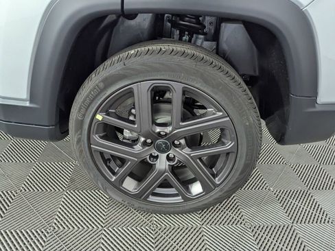 New 2026 Jeep Compass Latitude image 17