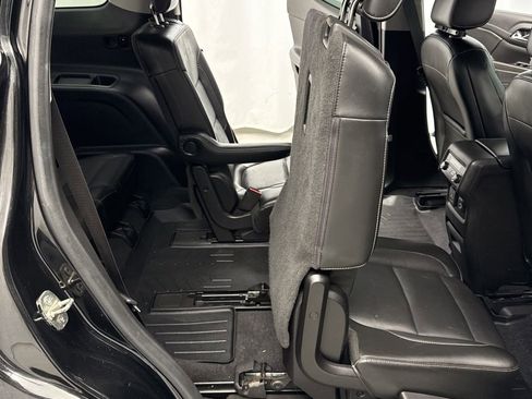 Used 2019 GMC Acadia SLT image 37