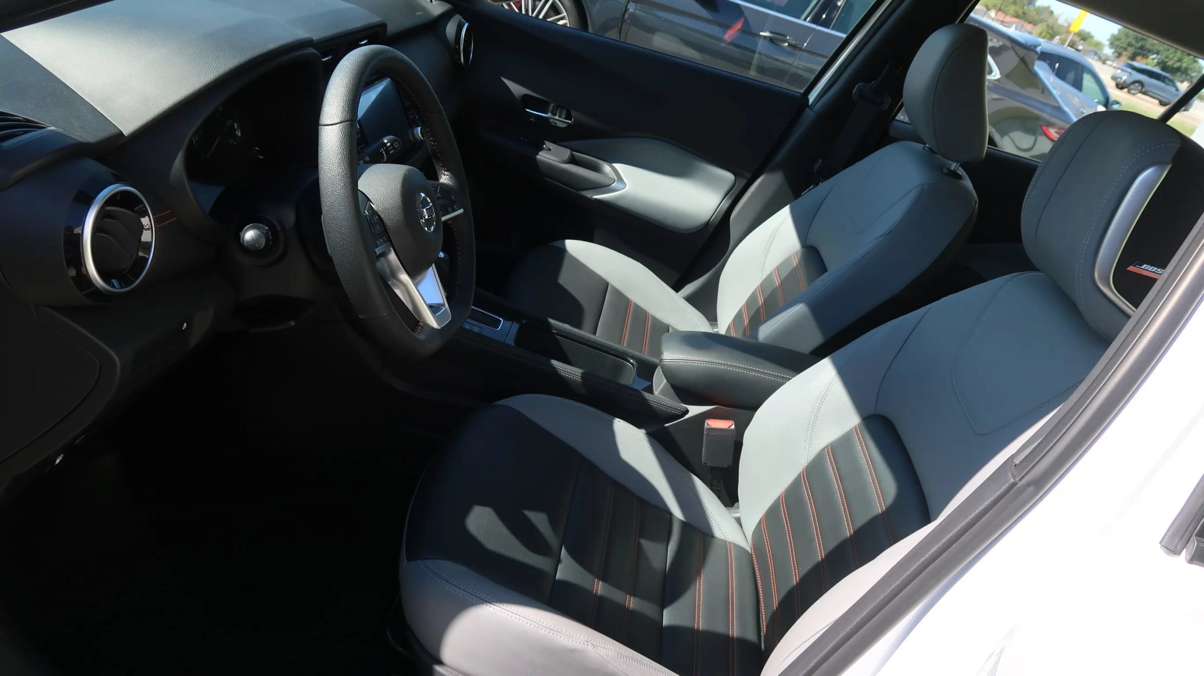 Used 2021 Nissan Kicks SR w/ SR Premium Package FWD image 17