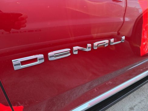 Used 2021 GMC Yukon Denali w/ Denali Ultimate Package image 6