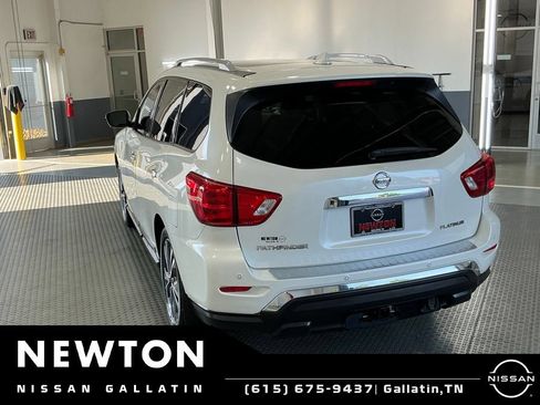 Used 2019 Nissan Pathfinder Platinum FWD image 29