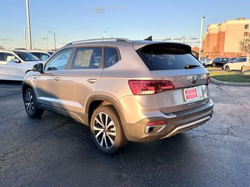 Used 2022 Volkswagen Taos SE image 9