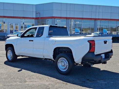 Certified 2025 Toyota Tacoma SR w/ Towing Package image 5