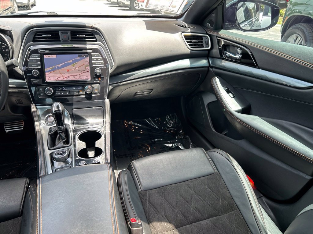 Certified 2023 Nissan Maxima SR w/ Sport Mat Group FWD image 13