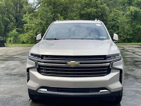 Used 2024 Chevrolet Suburban LT w/ LT Signature Package AWD/4WD image 8