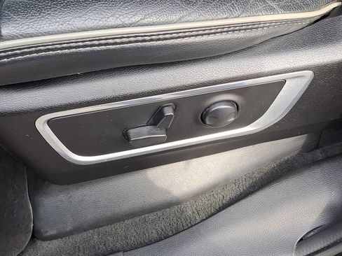 Used 2024 RAM 1500 Laramie image 24