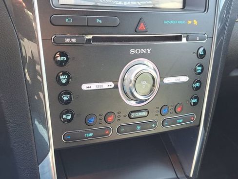 Used 2018 Ford Explorer Limited image 15