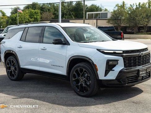 New 2026 Chevrolet Traverse RS image 3