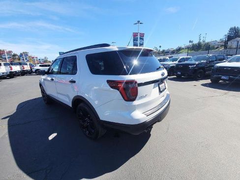 Used 2019 Ford Explorer Sport image 6