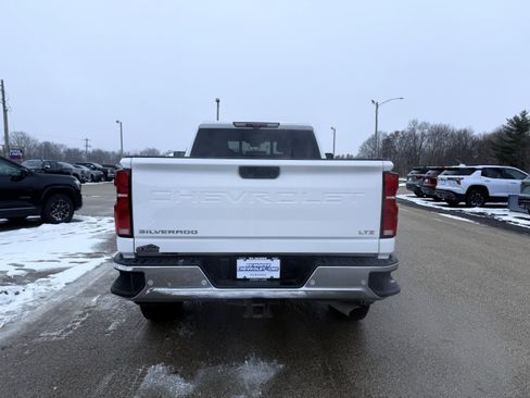 Used 2025 Chevrolet Silverado 2500 LTZ w/ LTZ Premium Package image 4