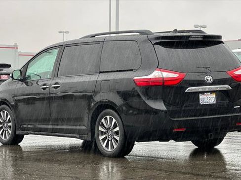 Certified 2019 Toyota Sienna Limited image 7