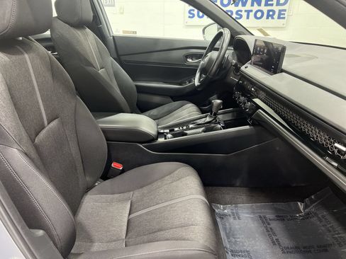 Used 2024 Honda Accord Sport image 24