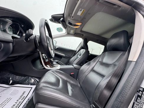 Used 2014 Volvo XC60 T6 image 23