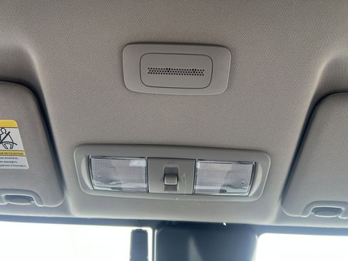 Used 2022 Nissan Frontier SV w/ Technology Package image 20