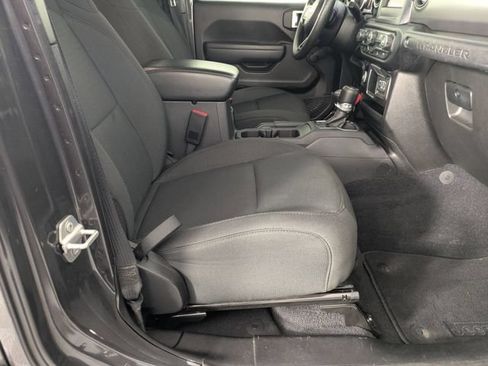 Used 2022 Jeep Wrangler Unlimited Sport AWD/4WD image 30