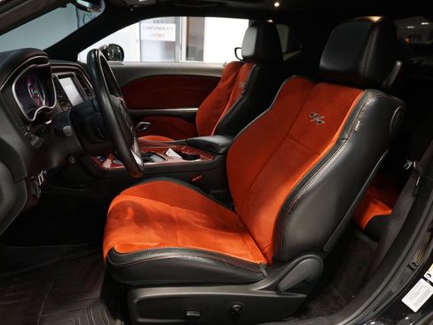 Used 2015 Dodge Challenger R/T Plus image 11