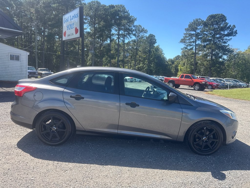 Used 2012 Ford Focus S FWD image 7