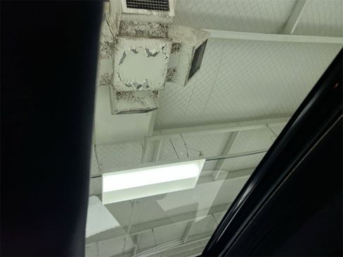 Used 2019 Toyota Tacoma TRD Off-Road image 18