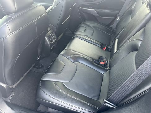 Used 2022 Jeep Cherokee Latitude Lux image 24