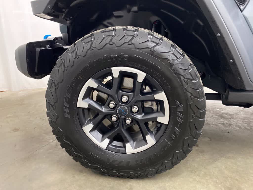 Used 2024 Jeep Wrangler Unlimited Rubicon 4xe AWD/4WD image 11